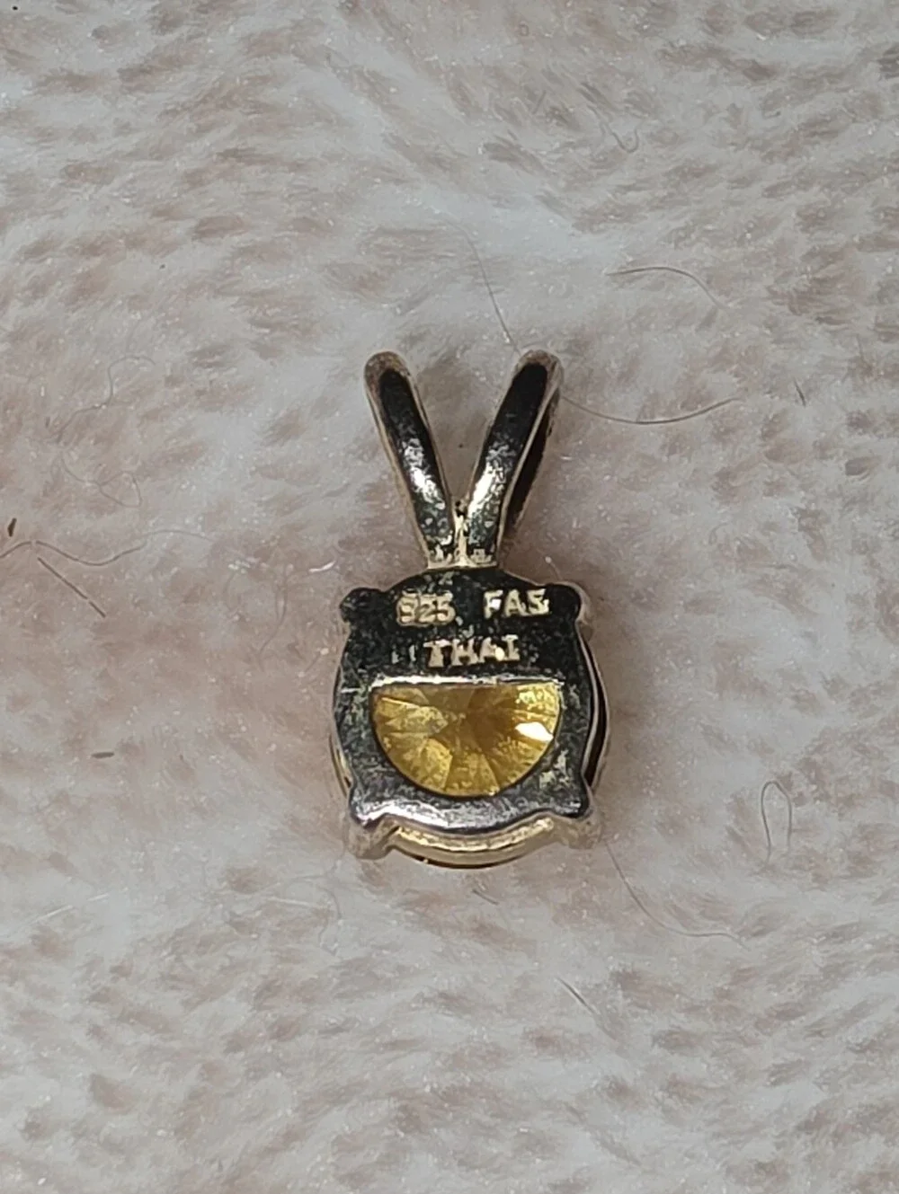 Round-Cut Citrine Pendant - Picture 2 of 2